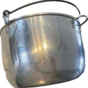 Classic Silver Cookware Pot with Handle